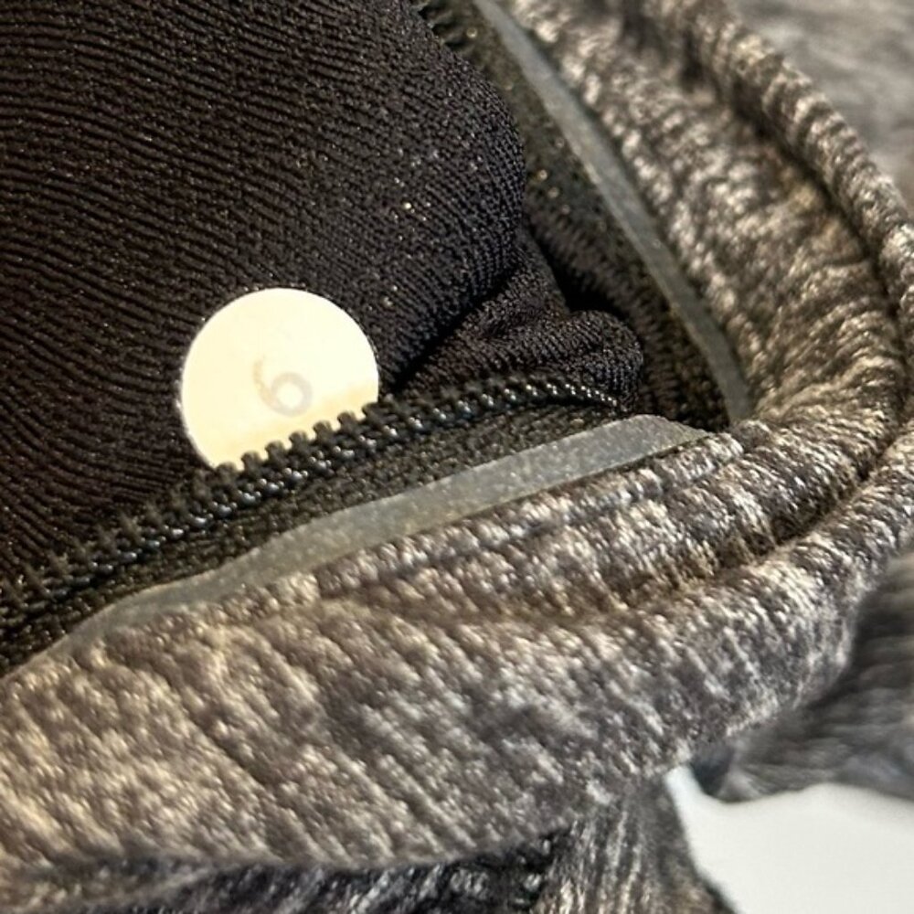 Lululemon Run Your Heart Out Pullover (First Release) Heathered Black - Picture 10 of 16